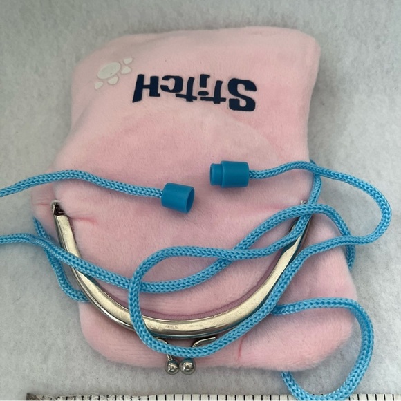 STITCH Small Pink Plush Kiss Lock Necklace Pouch Scrump Disney Japan - Picture 8 of 13